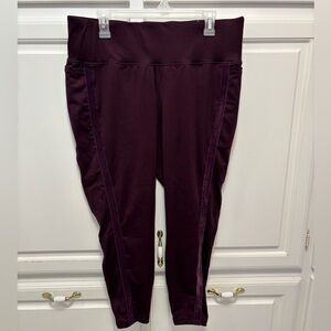 Livi Deep Maroon Velvet Trim Ankle Leggings Pants Women’s Size 18/20